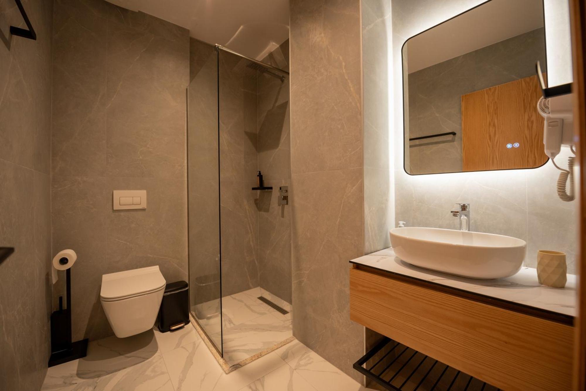 Calma Boutique Hotel Влёра Экстерьер фото
