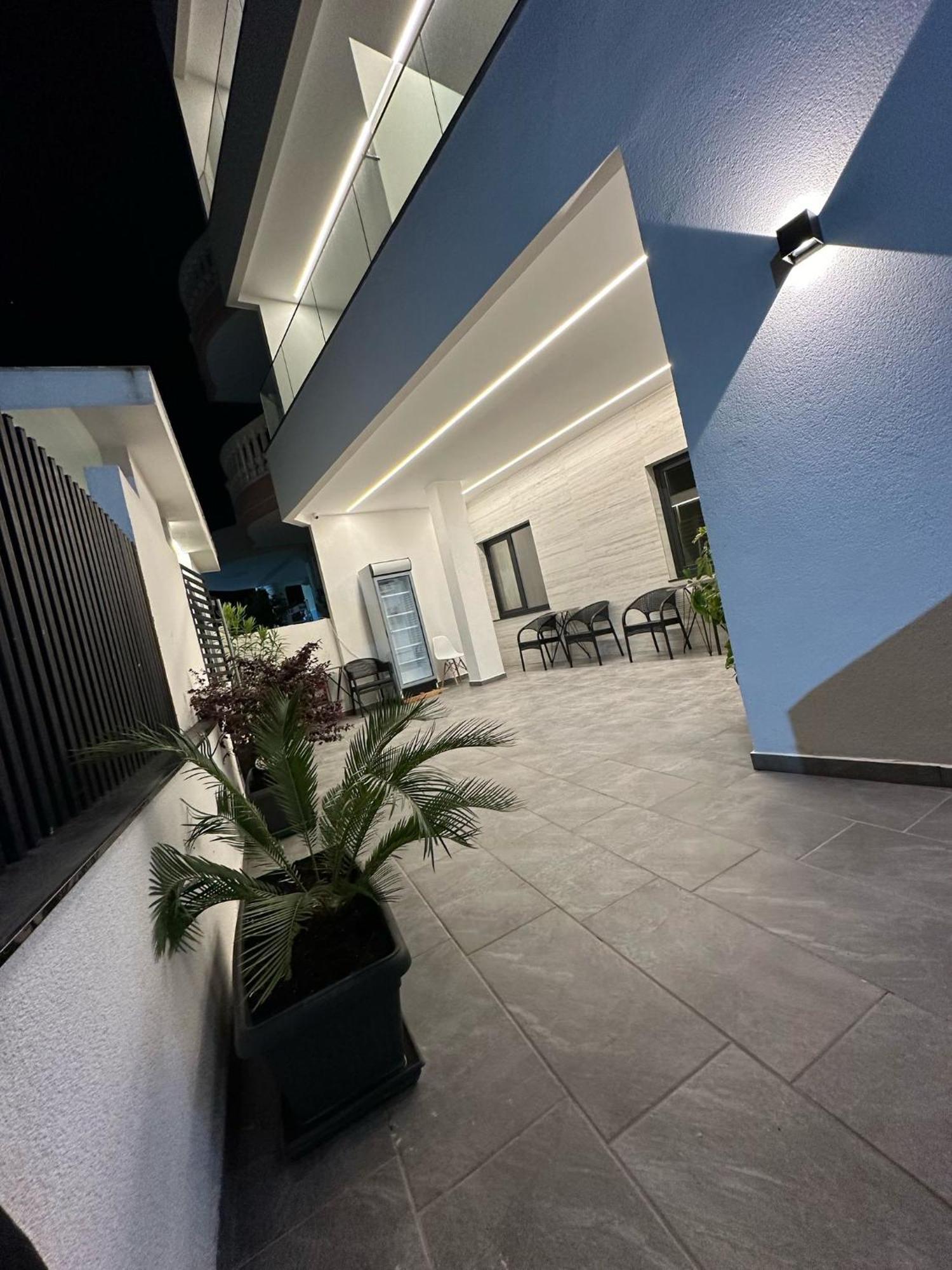 Calma Boutique Hotel Влёра Экстерьер фото